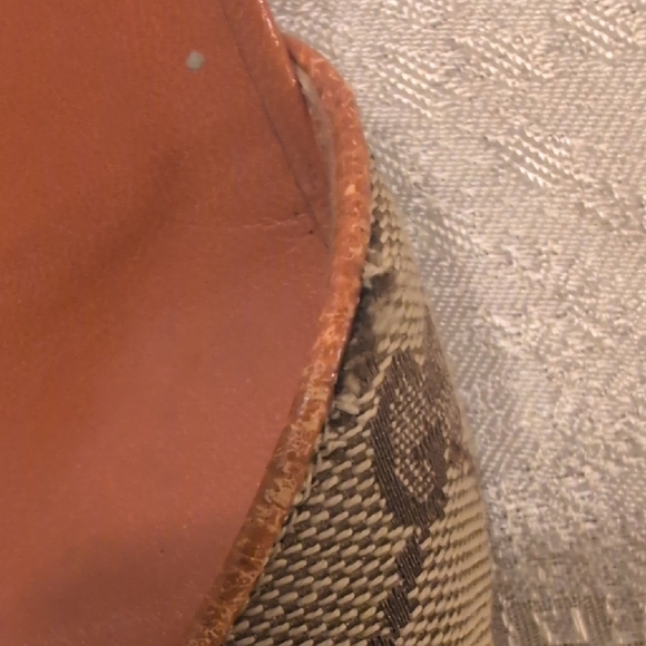 Gucci Women's Brown and Tan Kitten Heel Slides - Picture 12 of 13